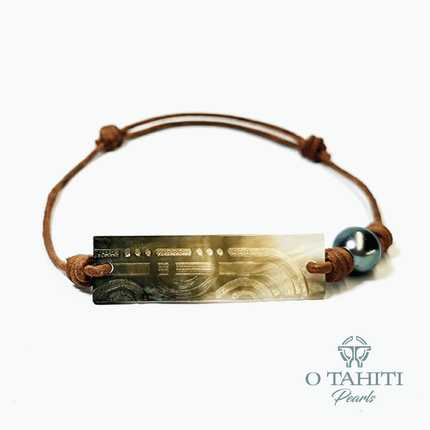 BRACELET LEATHER, 1 PEARL AND A MOTHER OF PEARL RECTAGULAR SHELL ENGRAVED BY HAND - Samoamarket.com