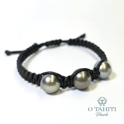 BRACELET MACRAME STRING WITH TRIO PEARLS - Samoamarket.com