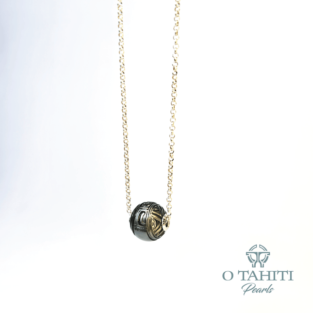 NECKLACE SILVER WITH AN ENGRAVED PEARL - Samoamarket.com